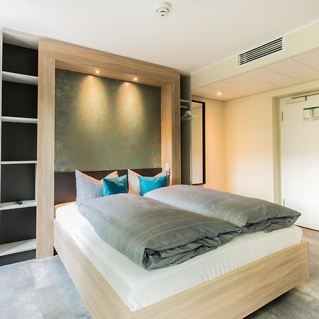 Hotel Dh -Deutsches Haus- Эмден Экстерьер фото