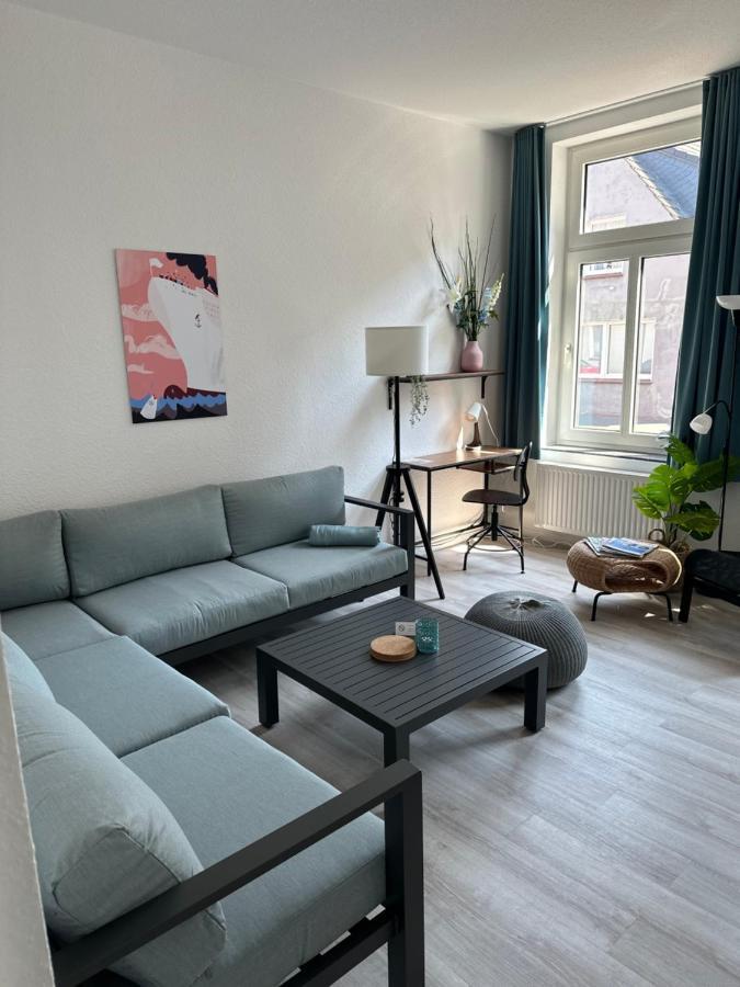 Hotel Dh -Deutsches Haus- Эмден Экстерьер фото