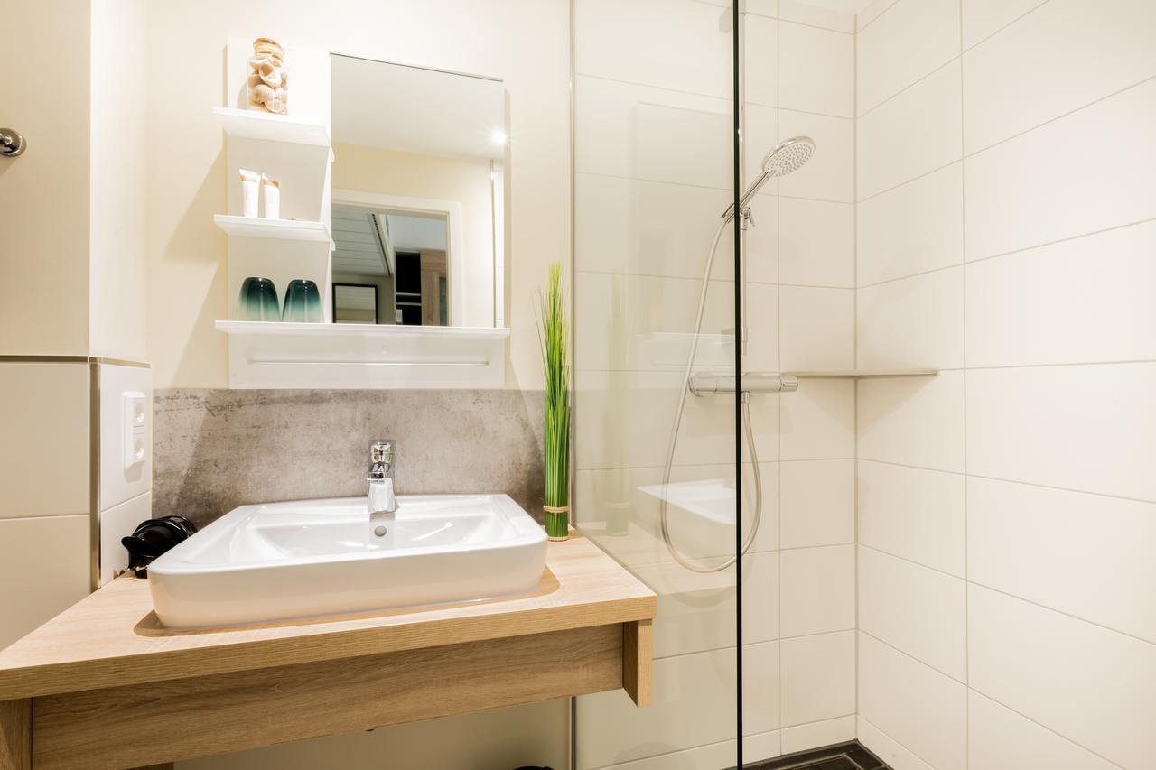 Hotel Dh -Deutsches Haus- Эмден Экстерьер фото